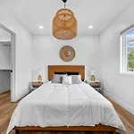 New! Quaint North Park Haven